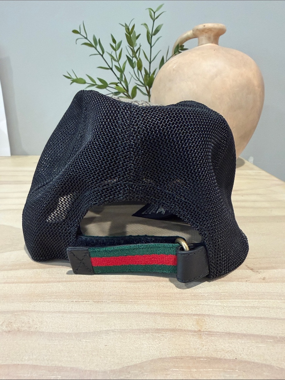 Gucci Brown GG Supreme Cap with Embroidered Yellow Tiger Heads - Picture 3 of 5
